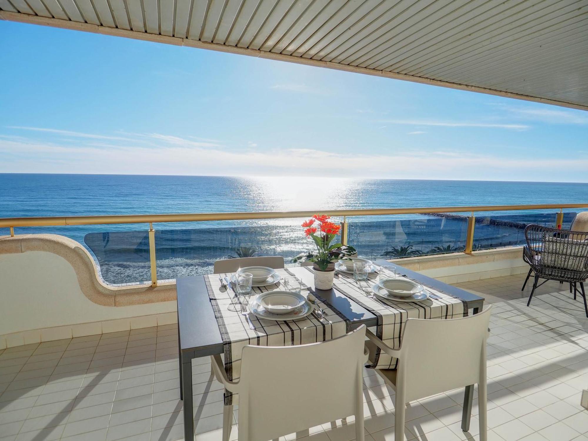 Ocean Skyline Penthouse By Hello Homes Sitges